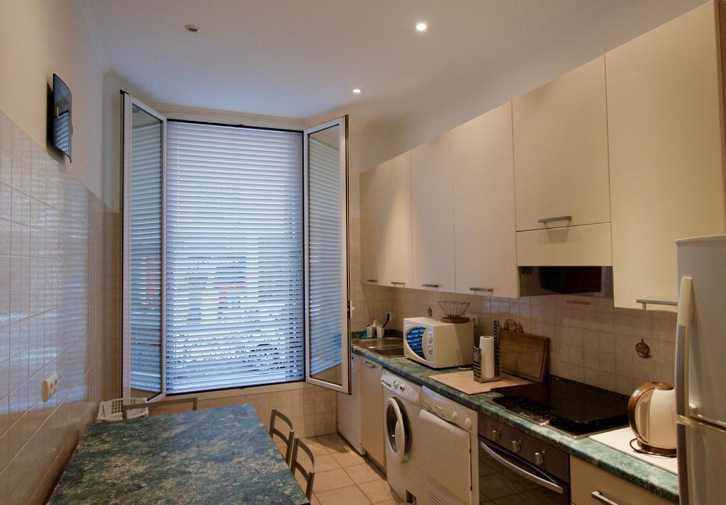Appartement Les Clematites Menton Exteriör bild